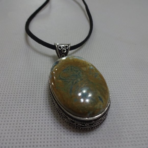 Gorgeous "VARISCITE" Handmade Sterling Pendant/Black Leather #687A - Picture 2 of 3